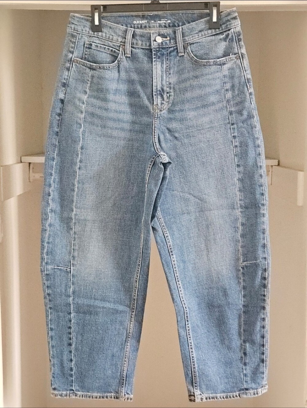 OLD NAVY HIGH-RISE BARREL LEG JEANS 10